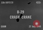 Immagine di B-29 sollevato al campo del Nord Guam, 1945, secondo 1 filmato di repertorio 65675041657