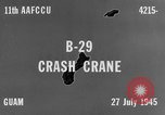 Immagine di B-29 sollevato al campo del Nord Guam, 1945, secondo 7 filmato di repertorio 65675041657