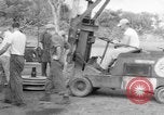 Immagine di B-29 sollevato al campo del Nord Guam, 1945, secondo 25 filmato di repertorio 65675041657