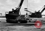 Immagine di B-29 sollevato al campo del Nord Guam, 1945, secondo 44 filmato di repertorio 65675041657