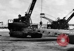 Immagine di B-29 sollevato al campo del Nord Guam, 1945, secondo 46 filmato di repertorio 65675041657