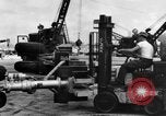 Immagine di B-29 sollevato al campo del Nord Guam, 1945, secondo 51 filmato di repertorio 65675041657