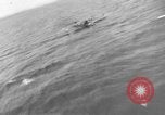 Immagine di Costruttiva PBY Catalina va in crash durante il salvataggio Air-Sea Celebes Paesi Bassi Indie Orientali, 1945, secondo 46 filmato di repertorio 65675041658