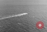 Immagine di Costruttiva PBY Catalina va in crash durante il salvataggio Air-Sea Celebes Paesi Bassi Indie Orientali, 1945, secondo 52 filmato di repertorio 65675041658