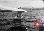 Immagine di Costruttiva PBY Catalina va in crash durante il salvataggio Air-Sea Celebes Paesi Bassi Indie Orientali, 1945, secondo 55 filmato di repertorio 65675041658