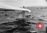 Immagine di Costruttiva PBY Catalina va in crash durante il salvataggio Air-Sea Celebes Paesi Bassi Indie Orientali, 1945, secondo 58 filmato di repertorio 65675041658
