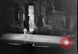 Standbild Publikum New York City USA, 1934, aus Sekunde 48 historischem Filmmaterial Videoclip 65675041681