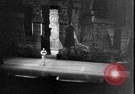 Standbild Publikum New York City USA, 1934, aus Sekunde 50 historischem Filmmaterial Videoclip 65675041681