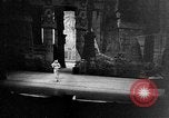 Standbild Publikum New York City USA, 1934, aus Sekunde 62 historischem Filmmaterial Videoclip 65675041681