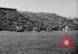 Standbild University of Michigan Football an der Fähre Feld Ann Arbor Michigan USA, 1917, aus Sekunde 10 historischem Filmmaterial Videoclip 65675041694