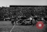 Standbild University of Michigan Football an der Fähre Feld Ann Arbor Michigan USA, 1917, aus Sekunde 22 historischem Filmmaterial Videoclip 65675041694