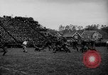 Standbild University of Michigan Football an der Fähre Feld Ann Arbor Michigan USA, 1917, aus Sekunde 24 historischem Filmmaterial Videoclip 65675041694