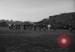 Standbild University of Michigan Football an der Fähre Feld Ann Arbor Michigan USA, 1917, aus Sekunde 47 historischem Filmmaterial Videoclip 65675041694