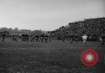 Standbild University of Michigan Football an der Fähre Feld Ann Arbor Michigan USA, 1917, aus Sekunde 49 historischem Filmmaterial Videoclip 65675041694
