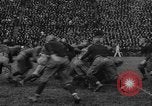 Standbild University of Michigan Football an der Fähre Feld Ann Arbor Michigan USA, 1917, aus Sekunde 50 historischem Filmmaterial Videoclip 65675041694