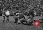 Standbild University of Michigan Football an der Fähre Feld Ann Arbor Michigan USA, 1917, aus Sekunde 52 historischem Filmmaterial Videoclip 65675041694