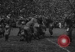 Standbild University of Michigan Football an der Fähre Feld Ann Arbor Michigan USA, 1917, aus Sekunde 56 historischem Filmmaterial Videoclip 65675041694