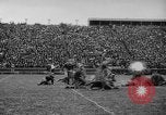 Standbild University of Michigan Football an der Fähre Feld Ann Arbor Michigan USA, 1917, aus Sekunde 59 historischem Filmmaterial Videoclip 65675041694