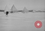 Standbild Ice Boat Race Detroit Michigan USA, 1917, aus Sekunde 5 historischem Filmmaterial Videoclip 65675041695