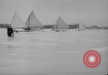 Standbild Ice Boat Race Detroit Michigan USA, 1917, aus Sekunde 6 historischem Filmmaterial Videoclip 65675041695