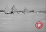 Standbild Ice Boat Race Detroit Michigan USA, 1917, aus Sekunde 8 historischem Filmmaterial Videoclip 65675041695