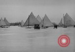 Standbild Ice Boat Race Detroit Michigan USA, 1917, aus Sekunde 12 historischem Filmmaterial Videoclip 65675041695
