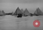 Standbild Ice Boat Race Detroit Michigan USA, 1917, aus Sekunde 15 historischem Filmmaterial Videoclip 65675041695