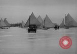 Standbild Ice Boat Race Detroit Michigan USA, 1917, aus Sekunde 18 historischem Filmmaterial Videoclip 65675041695