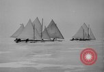 Standbild Ice Boat Race Detroit Michigan USA, 1917, aus Sekunde 23 historischem Filmmaterial Videoclip 65675041695
