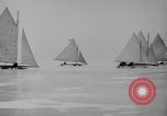 Standbild Ice Boat Race Detroit Michigan USA, 1917, aus Sekunde 32 historischem Filmmaterial Videoclip 65675041695