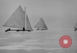 Standbild Ice Boat Race Detroit Michigan USA, 1917, aus Sekunde 36 historischem Filmmaterial Videoclip 65675041695