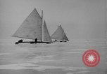 Standbild Ice Boat Race Detroit Michigan USA, 1917, aus Sekunde 37 historischem Filmmaterial Videoclip 65675041695