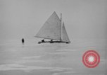 Standbild Ice Boat Race Detroit Michigan USA, 1917, aus Sekunde 41 historischem Filmmaterial Videoclip 65675041695