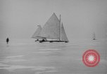 Standbild Ice Boat Race Detroit Michigan USA, 1917, aus Sekunde 43 historischem Filmmaterial Videoclip 65675041695