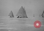 Standbild Ice Boat Race Detroit Michigan USA, 1917, aus Sekunde 45 historischem Filmmaterial Videoclip 65675041695