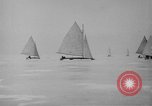 Standbild Ice Boat Race Detroit Michigan USA, 1917, aus Sekunde 46 historischem Filmmaterial Videoclip 65675041695