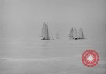Standbild Ice Boat Race Detroit Michigan USA, 1917, aus Sekunde 56 historischem Filmmaterial Videoclip 65675041695