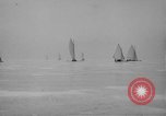 Standbild Ice Boat Race Detroit Michigan USA, 1917, aus Sekunde 60 historischem Filmmaterial Videoclip 65675041695