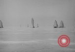 Standbild Ice Boat Race Detroit Michigan USA, 1917, aus Sekunde 61 historischem Filmmaterial Videoclip 65675041695
