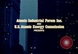 Standbild Vergleich der Wasserkraft und Kohle und Atomkraft Produktion United States USA, 1967, aus Sekunde 10 historischem Filmmaterial Videoclip 65675041723
