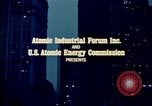 Standbild Vergleich der Wasserkraft und Kohle und Atomkraft Produktion United States USA, 1967, aus Sekunde 12 historischem Filmmaterial Videoclip 65675041723