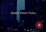 Standbild Vergleich der Wasserkraft und Kohle und Atomkraft Produktion United States USA, 1967, aus Sekunde 16 historischem Filmmaterial Videoclip 65675041723