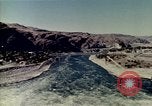Standbild Vergleich der Wasserkraft und Kohle und Atomkraft Produktion United States USA, 1967, aus Sekunde 38 historischem Filmmaterial Videoclip 65675041723