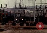 Standbild Vergleich der Wasserkraft und Kohle und Atomkraft Produktion United States USA, 1967, aus Sekunde 42 historischem Filmmaterial Videoclip 65675041723
