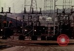 Standbild Vergleich der Wasserkraft und Kohle und Atomkraft Produktion United States USA, 1967, aus Sekunde 44 historischem Filmmaterial Videoclip 65675041723