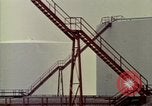 Standbild Vergleich der Wasserkraft und Kohle und Atomkraft Produktion United States USA, 1967, aus Sekunde 47 historischem Filmmaterial Videoclip 65675041723