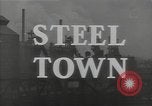 Standbild downtown Ansichten und Hochofen Betrieb Youngstown Ohio USA, 1944, aus Sekunde 21 historischem Filmmaterial Videoclip 65675041736