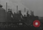 Standbild downtown Ansichten und Hochofen Betrieb Youngstown Ohio USA, 1944, aus Sekunde 25 historischem Filmmaterial Videoclip 65675041736