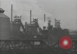 Standbild downtown Ansichten und Hochofen Betrieb Youngstown Ohio USA, 1944, aus Sekunde 27 historischem Filmmaterial Videoclip 65675041736