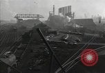 Standbild downtown Ansichten und Hochofen Betrieb Youngstown Ohio USA, 1944, aus Sekunde 32 historischem Filmmaterial Videoclip 65675041736